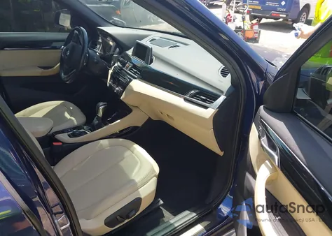 2016 BMW X1 xDrive28I из США, поврежденный, VIN WBXHT3C35G5E56256